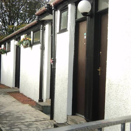 West Park Hotel Chalets Clydebank Exterior photo